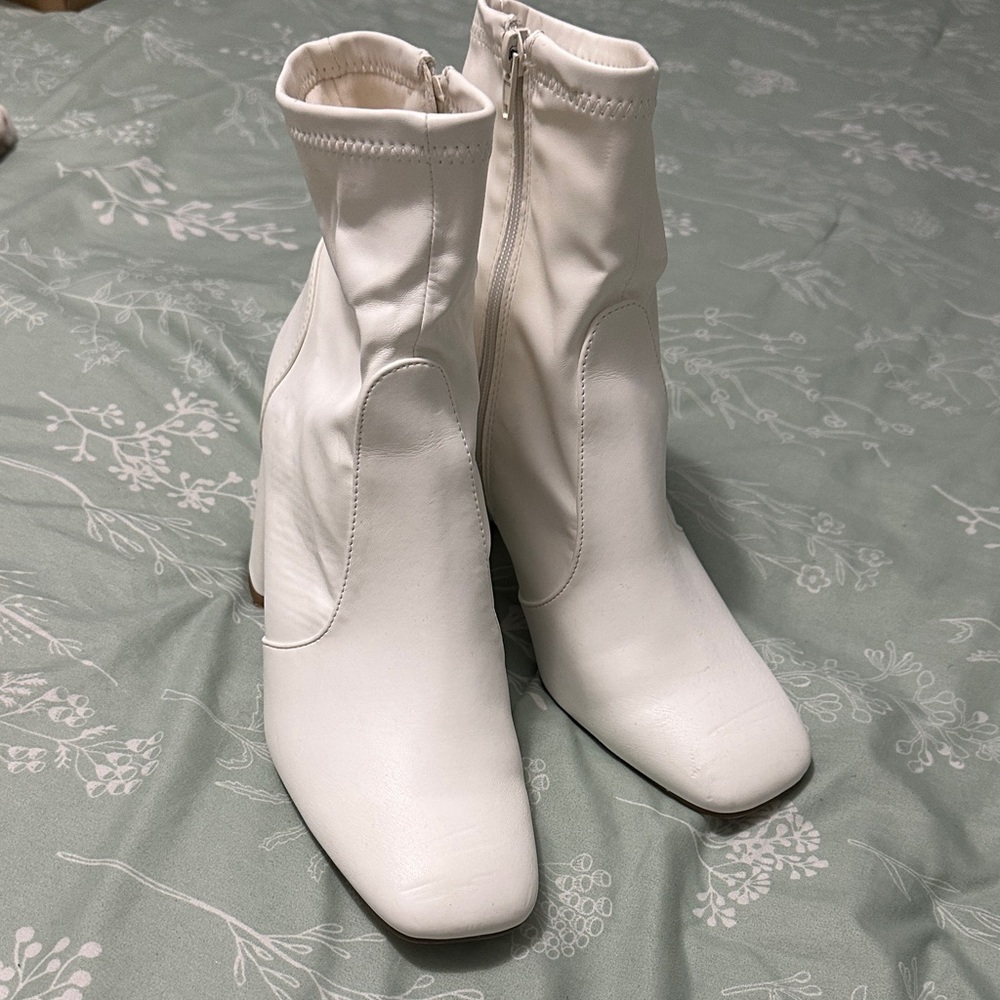 Elegant White Ankle Boots